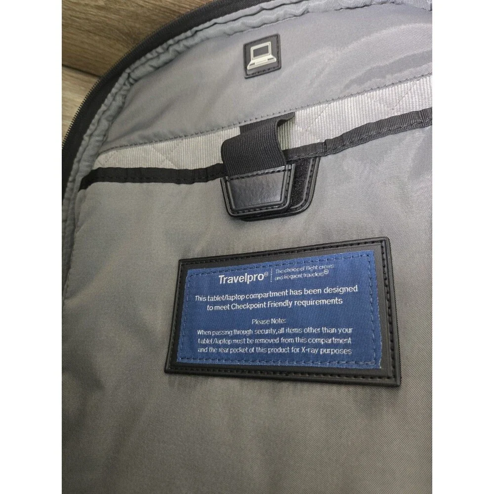 Travelpro Crew Executive Choice 2 Backpack Laptop RFID USB Excellent Condition